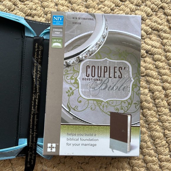 *Brand New* Couples' Devotional Bible - Picture 3 of 4